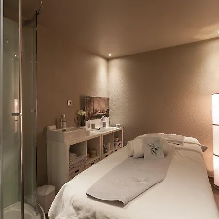 Hotell Royal Ours Blanc Boutique & Alpe d'Huez