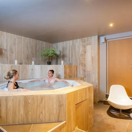 Royal Ours Blanc Boutique Hôtel&spa Hotel
