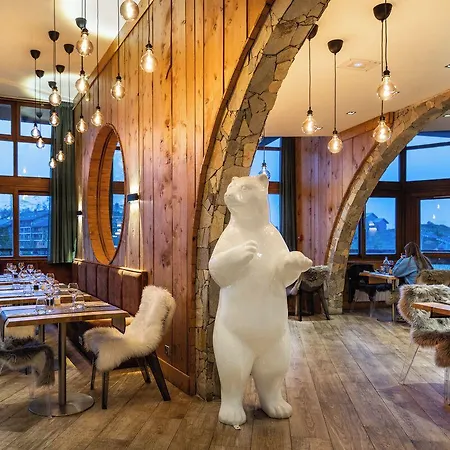 Royal Ours Blanc Boutique & Hotell 4*
